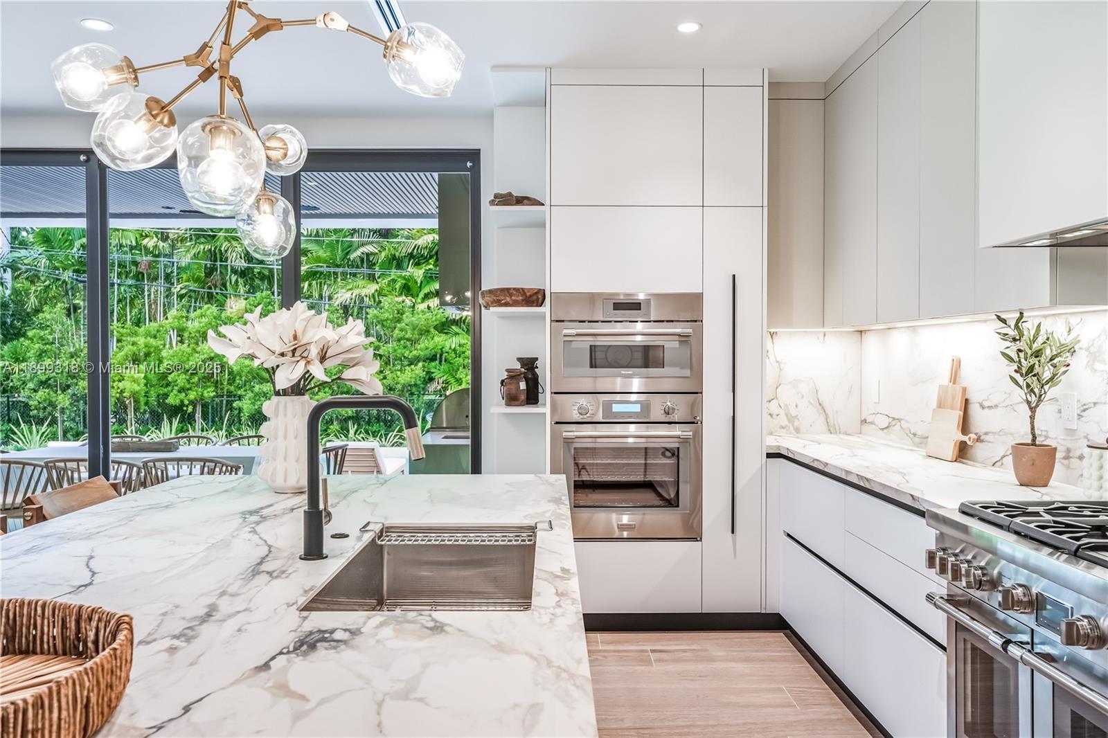 SOUTH MIAMI VILLAS - Residential