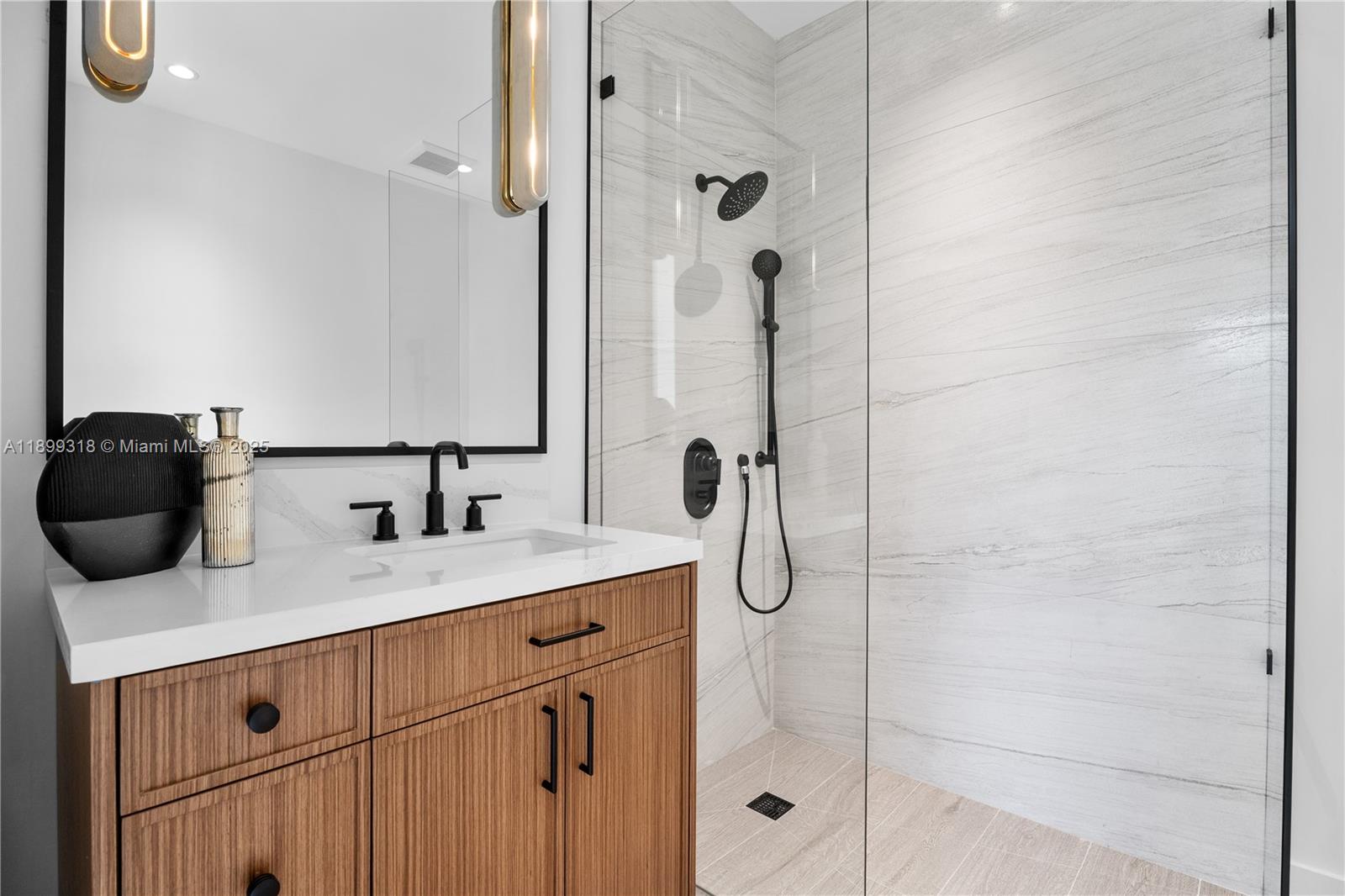 SOUTH MIAMI VILLAS - Residential