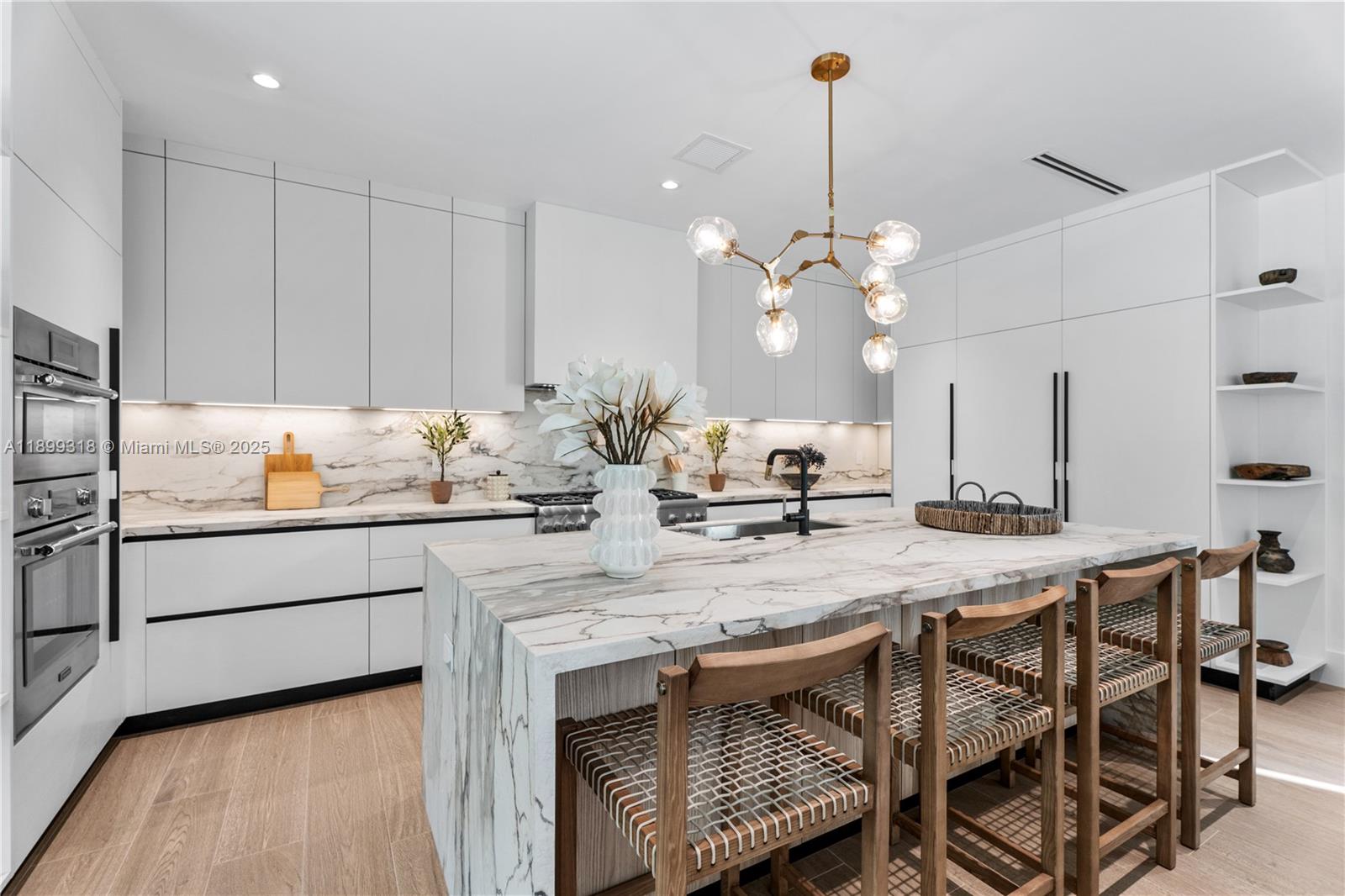 SOUTH MIAMI VILLAS - Residential