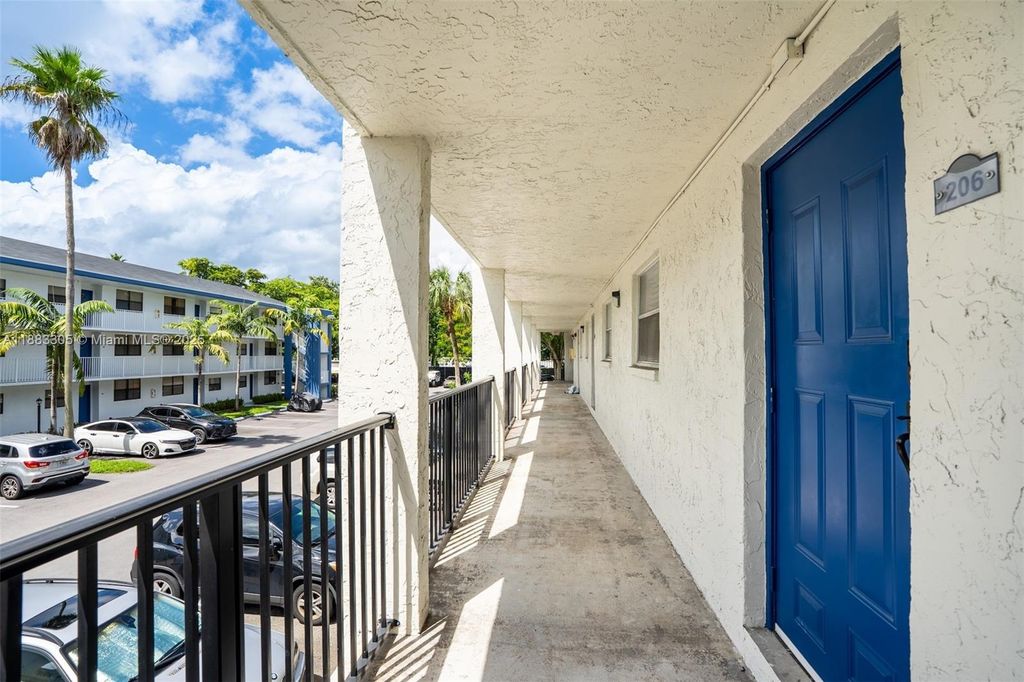 Photo of 5090 SW 64th Ave #206, Davie, FL 33314 (MLS # A11883305)