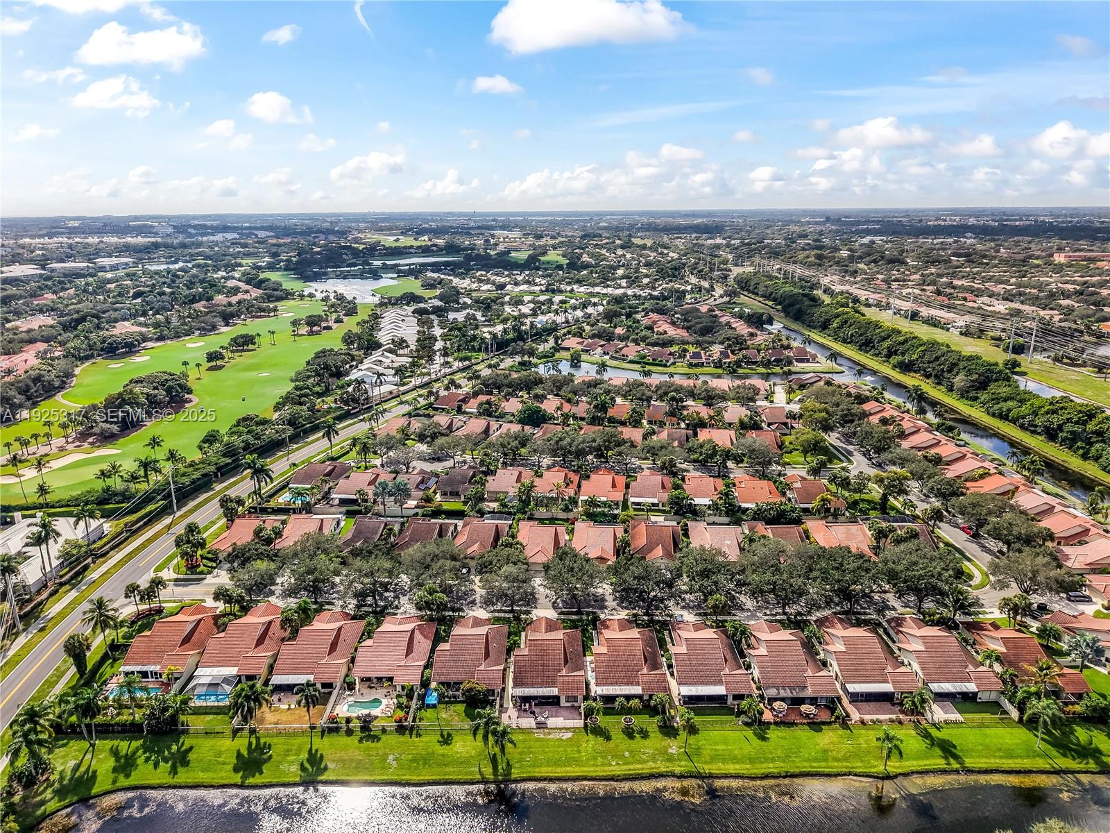 SARATOGA POINTE - Residential