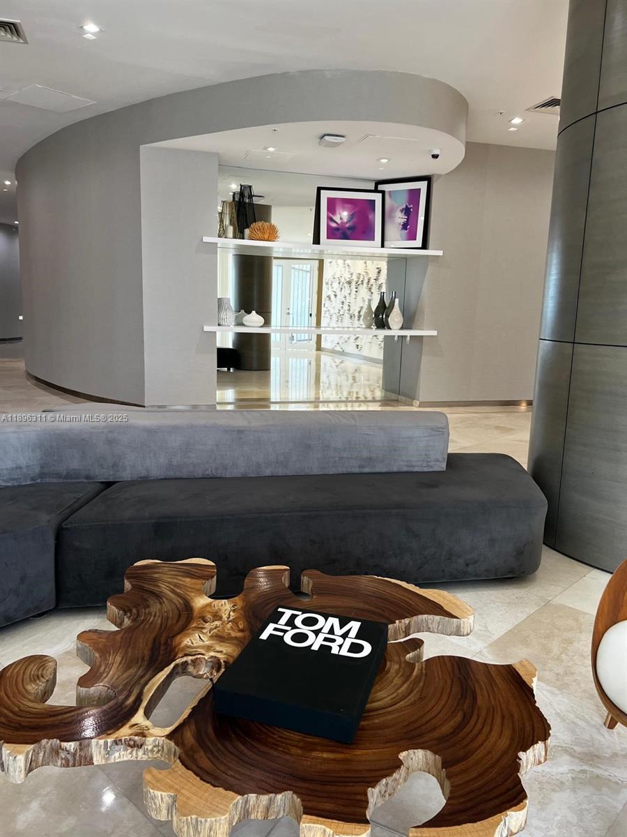 HARBOUR HOUSE - Residential Lease