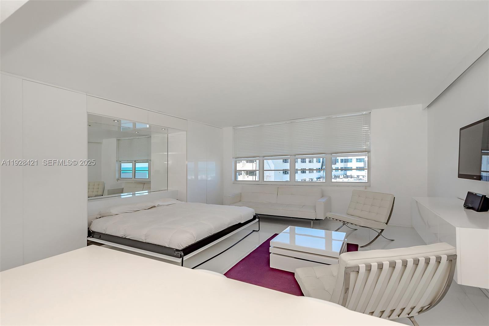 THE DECOPLAGE CONDO - Residential Lease