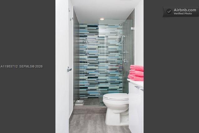 ELISA CONDO - Residential