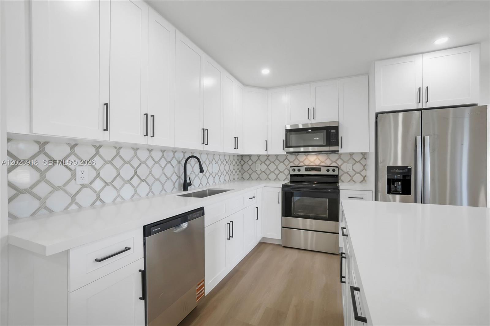 PALM SPRINGS NORTH SEC M - Residential