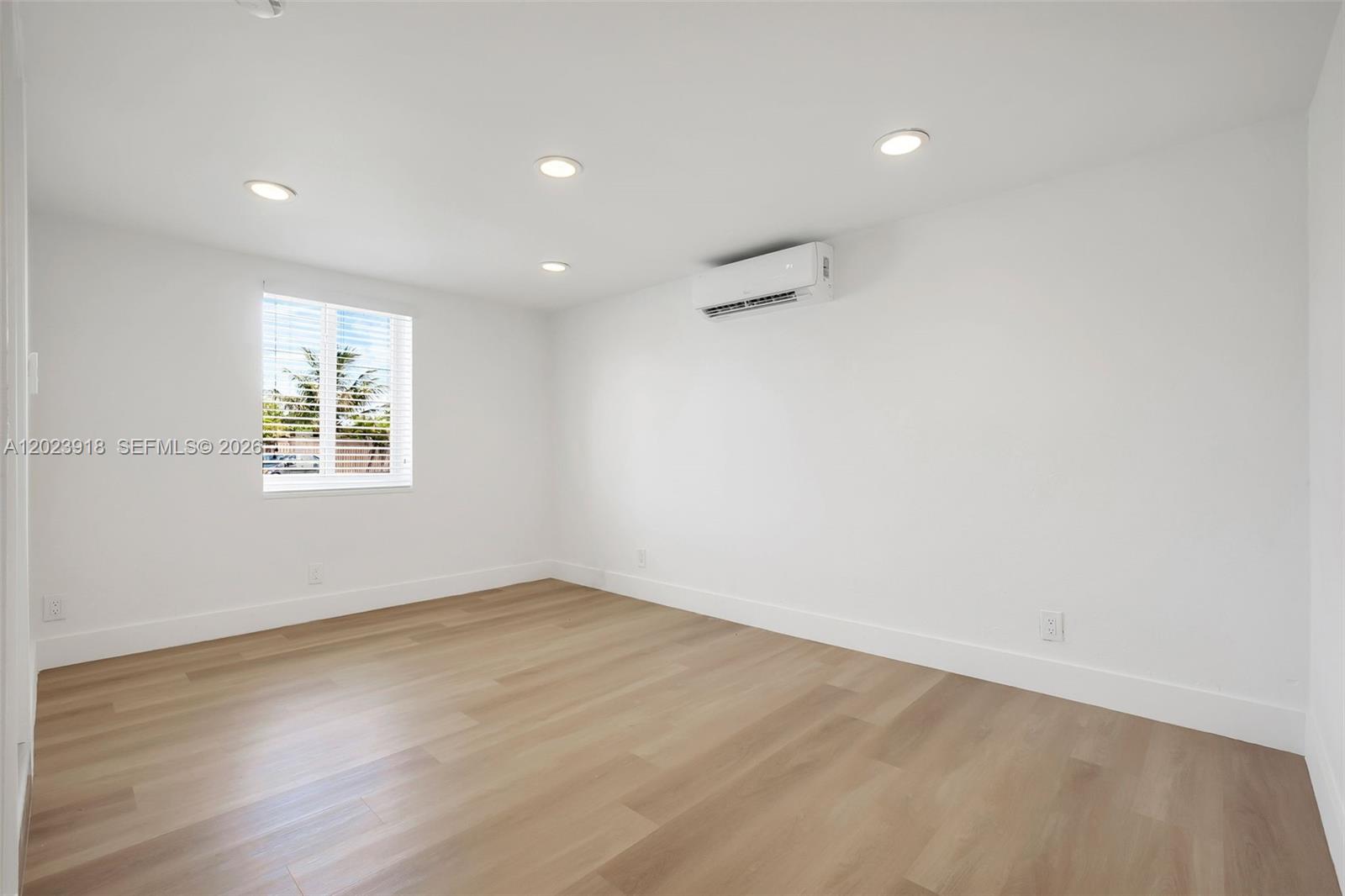 PALM SPRINGS NORTH SEC M - Residential
