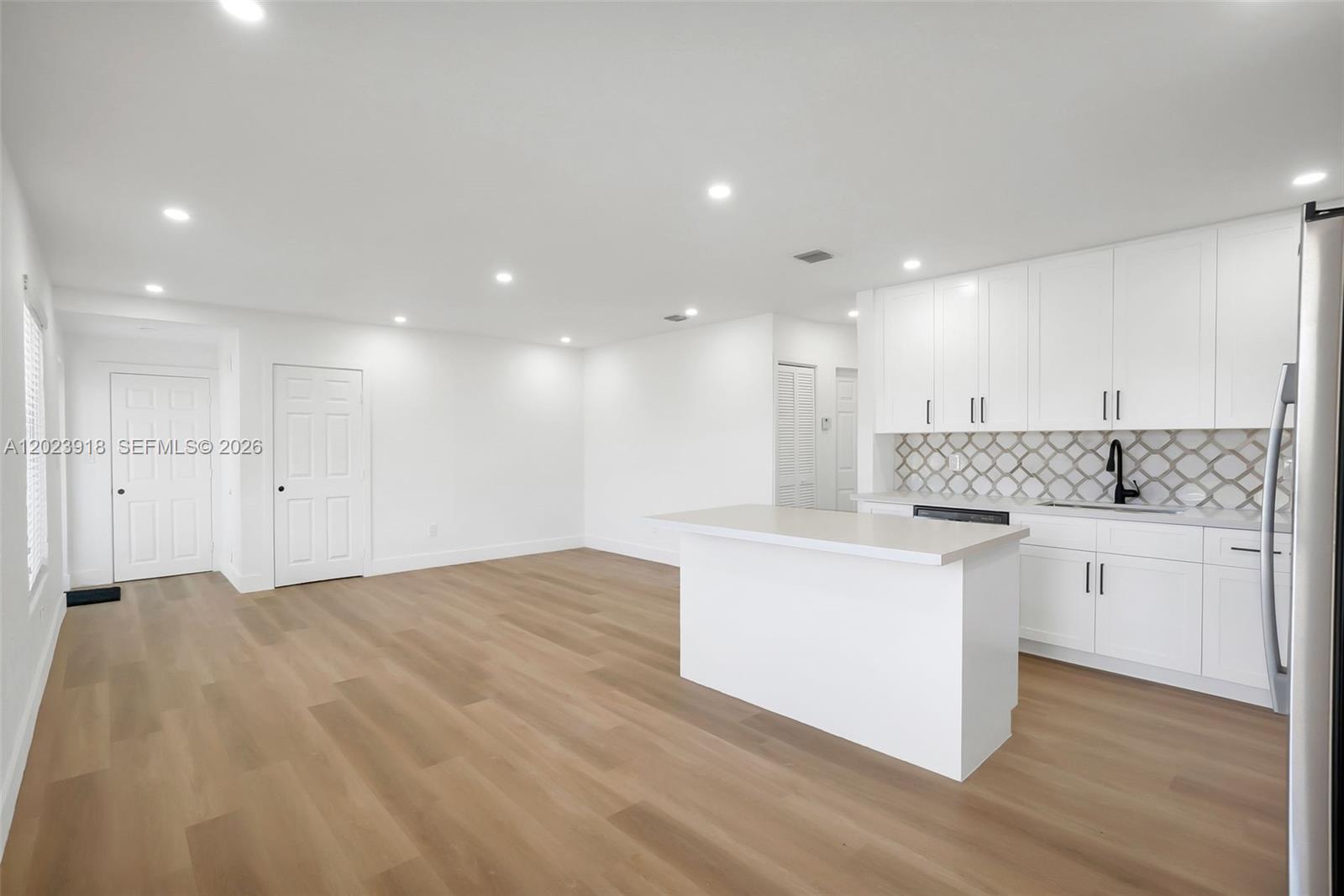 PALM SPRINGS NORTH SEC M - Residential
