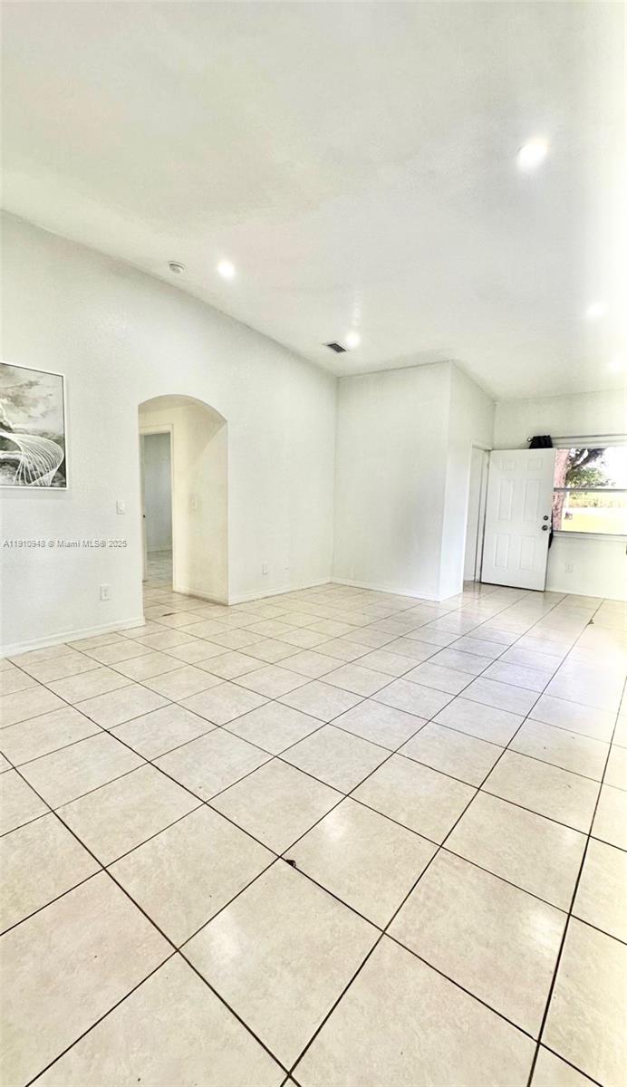 WATERSIDE TOWNHOMES SEC 4 - Residential Lease