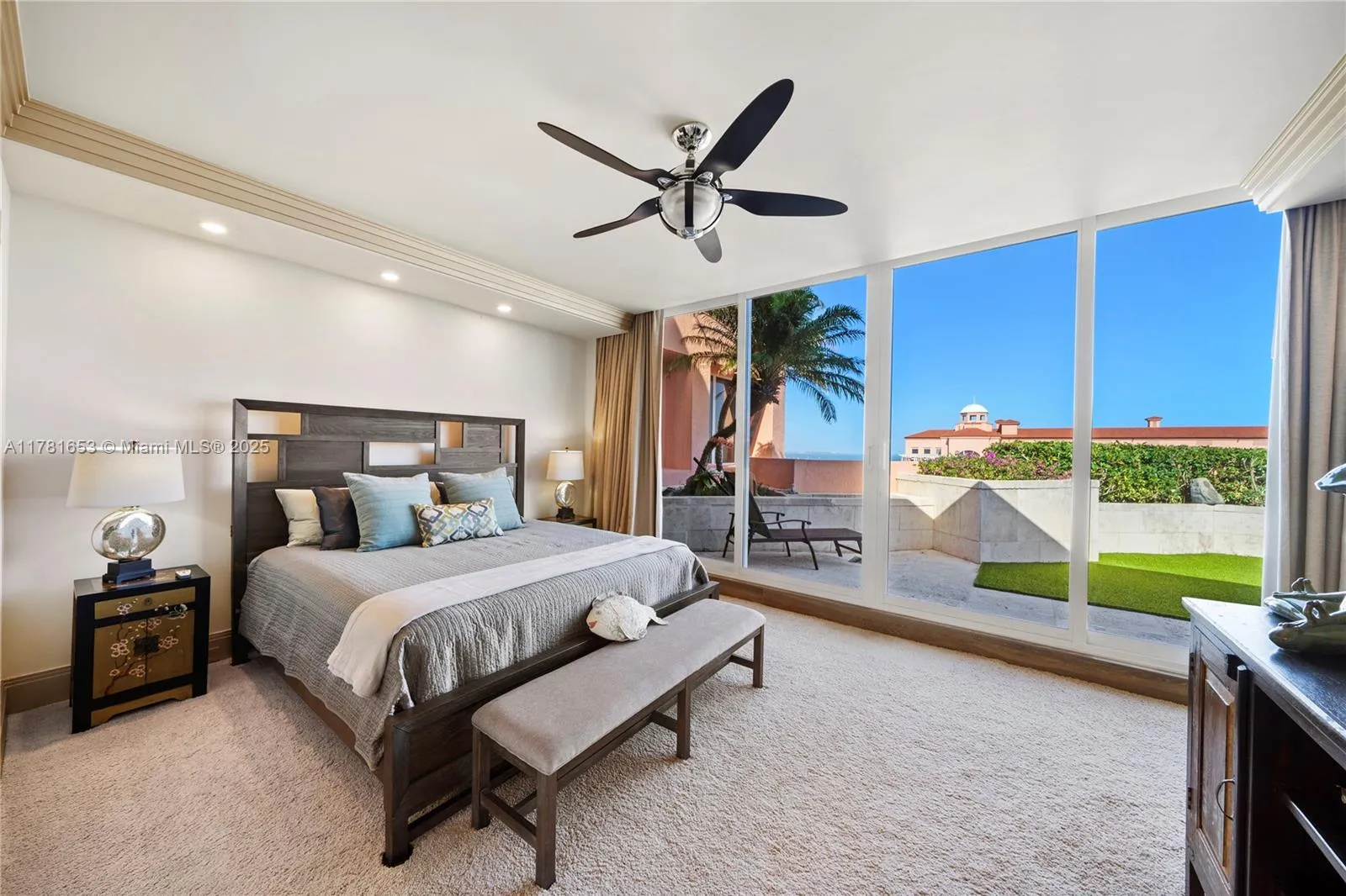 Coral Gables, Florida 33133, United States, 4 Bedrooms Bedrooms, ,7 BathroomsBathrooms,Residential,Active,107554