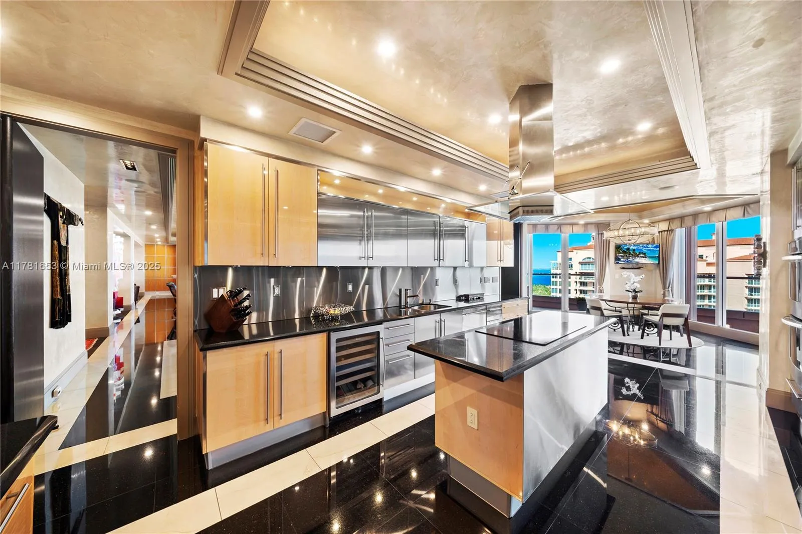 Coral Gables, Florida 33133, United States, 4 Bedrooms Bedrooms, ,7 BathroomsBathrooms,Residential,Active,107554