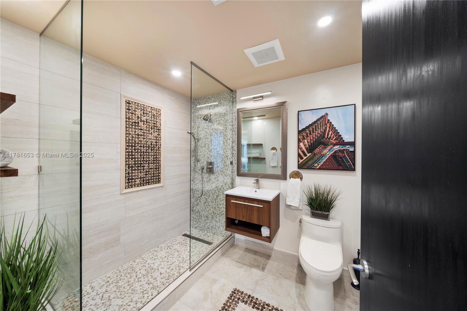 THE GABLES CONDO - Residential