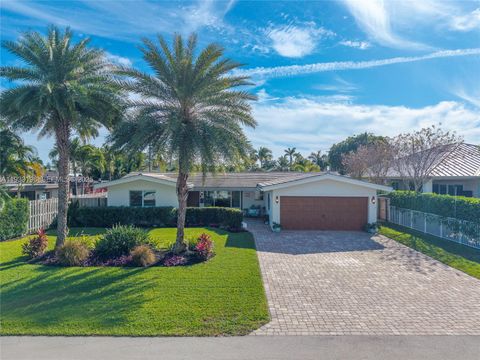 Photo of 2832 NE 34th St, Lighthouse Point, FL 33064 (MLS # A11933196)