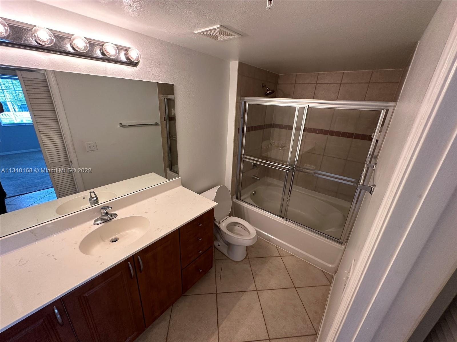 VILLAS AT EMERALD DUNES C - Residential Lease