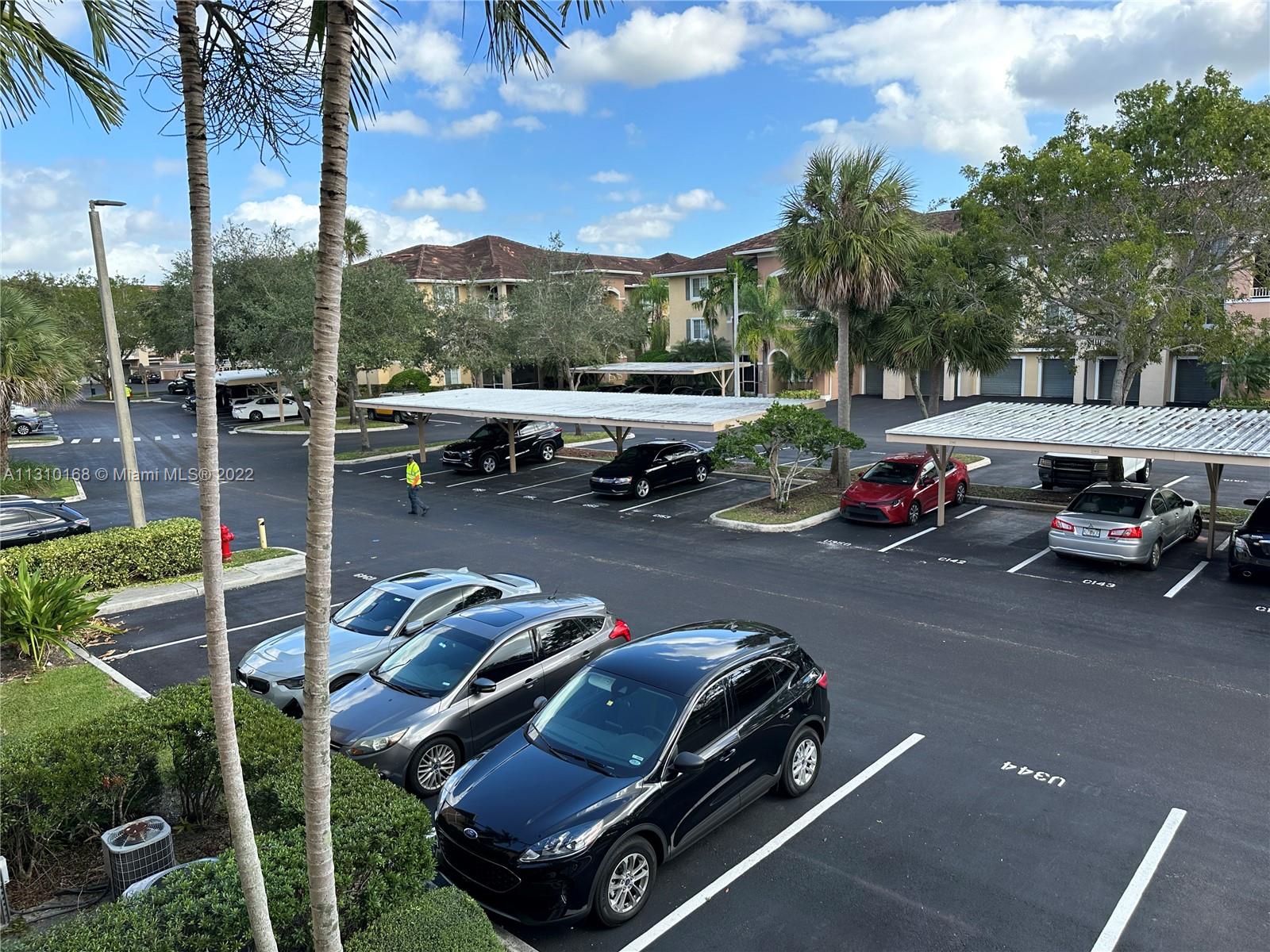 VILLAS AT EMERALD DUNES C - Residential Lease