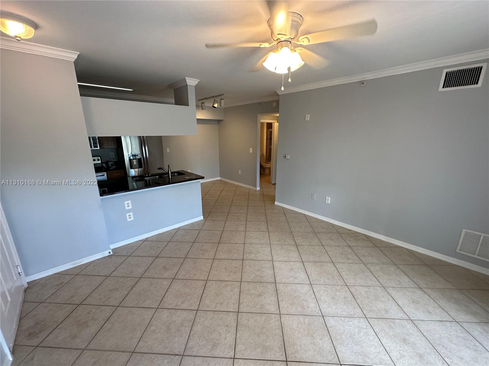 VILLAS AT EMERALD DUNES C - Residential Lease