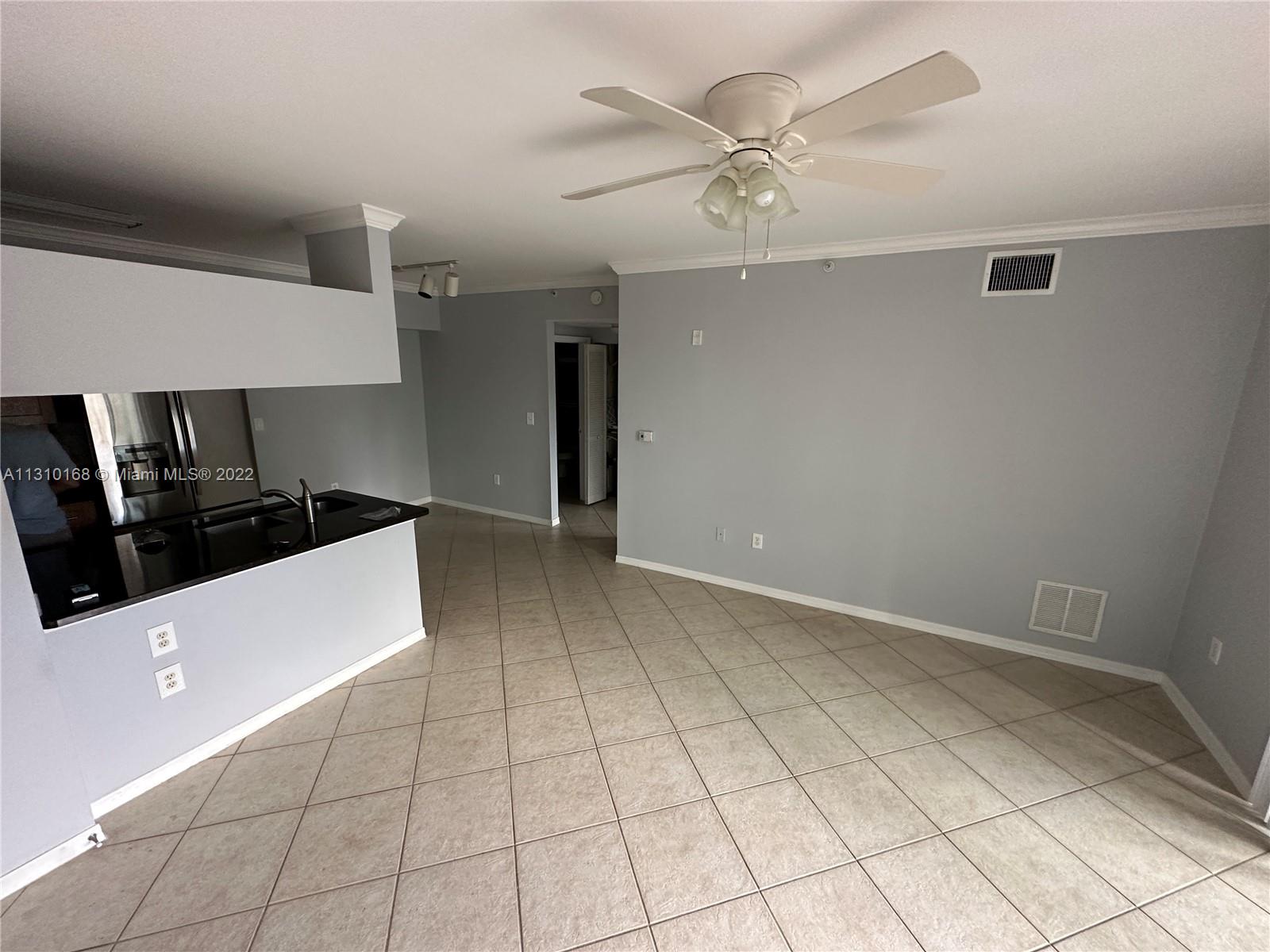 VILLAS AT EMERALD DUNES C - Residential Lease