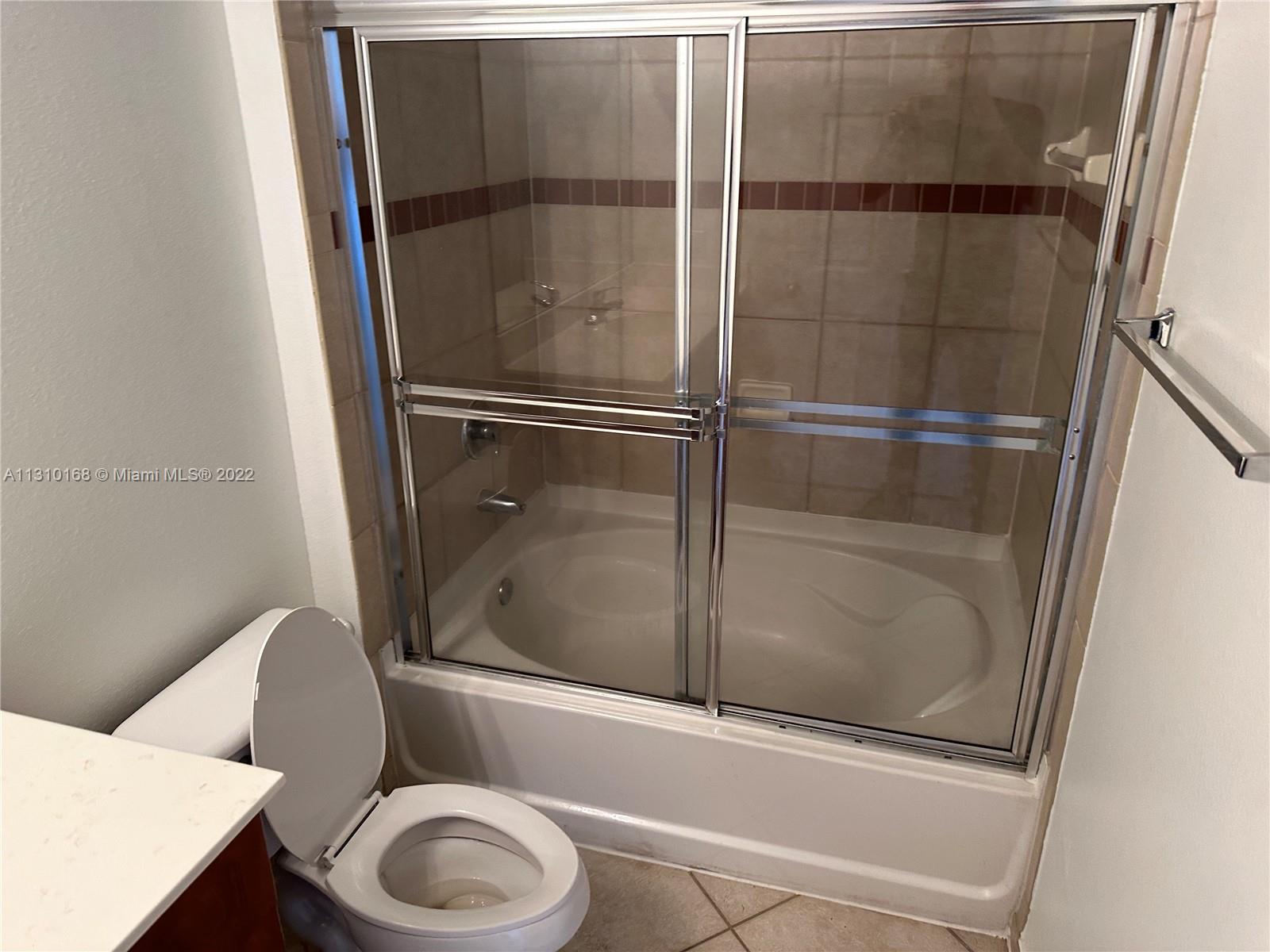 VILLAS AT EMERALD DUNES C - Residential Lease