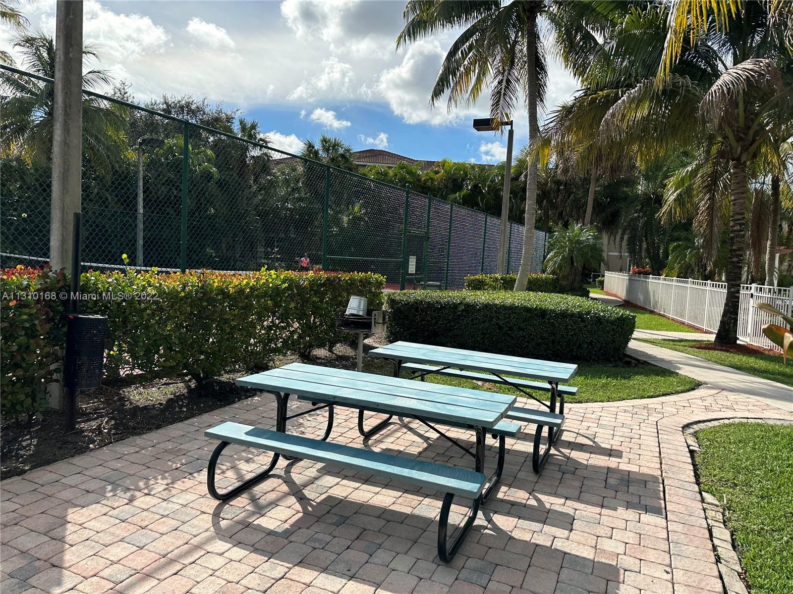 VILLAS AT EMERALD DUNES C - Residential Lease