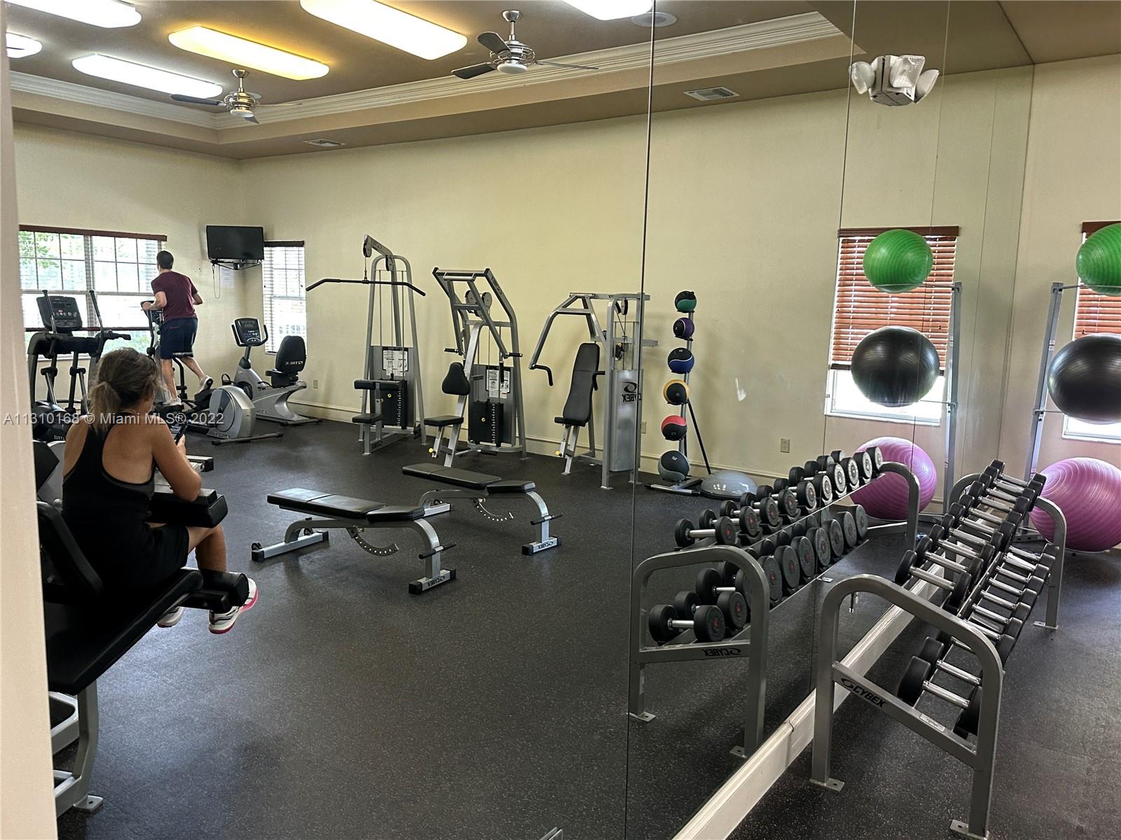 VILLAS AT EMERALD DUNES C - Residential Lease