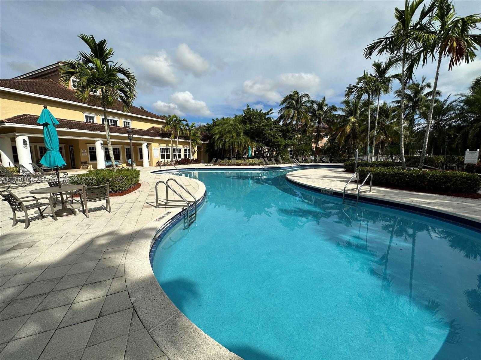 VILLAS AT EMERALD DUNES C - Residential Lease