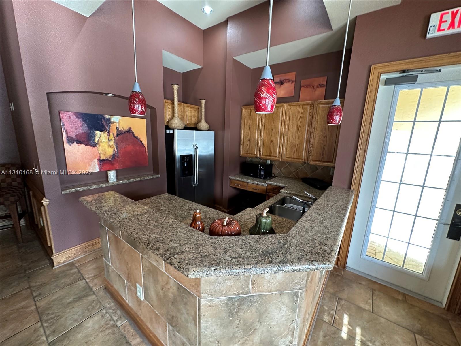 VILLAS AT EMERALD DUNES C - Residential Lease