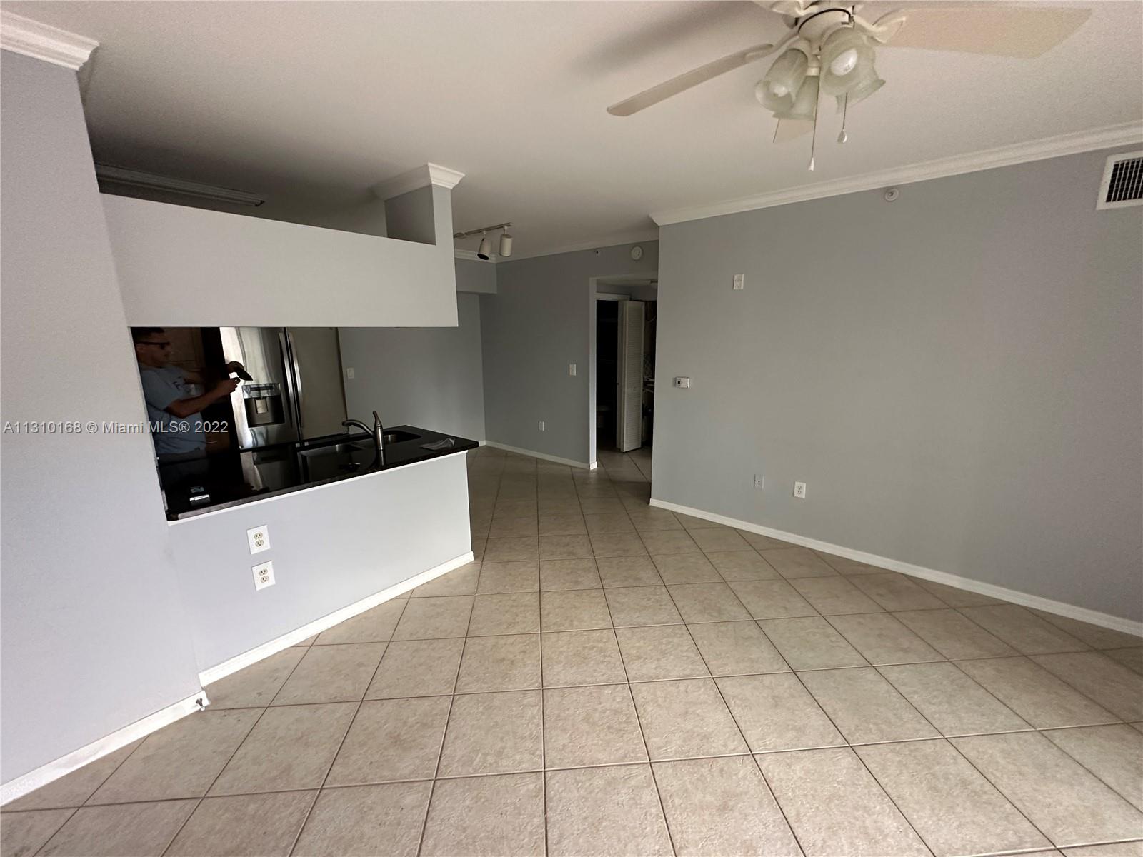 VILLAS AT EMERALD DUNES C - Residential Lease