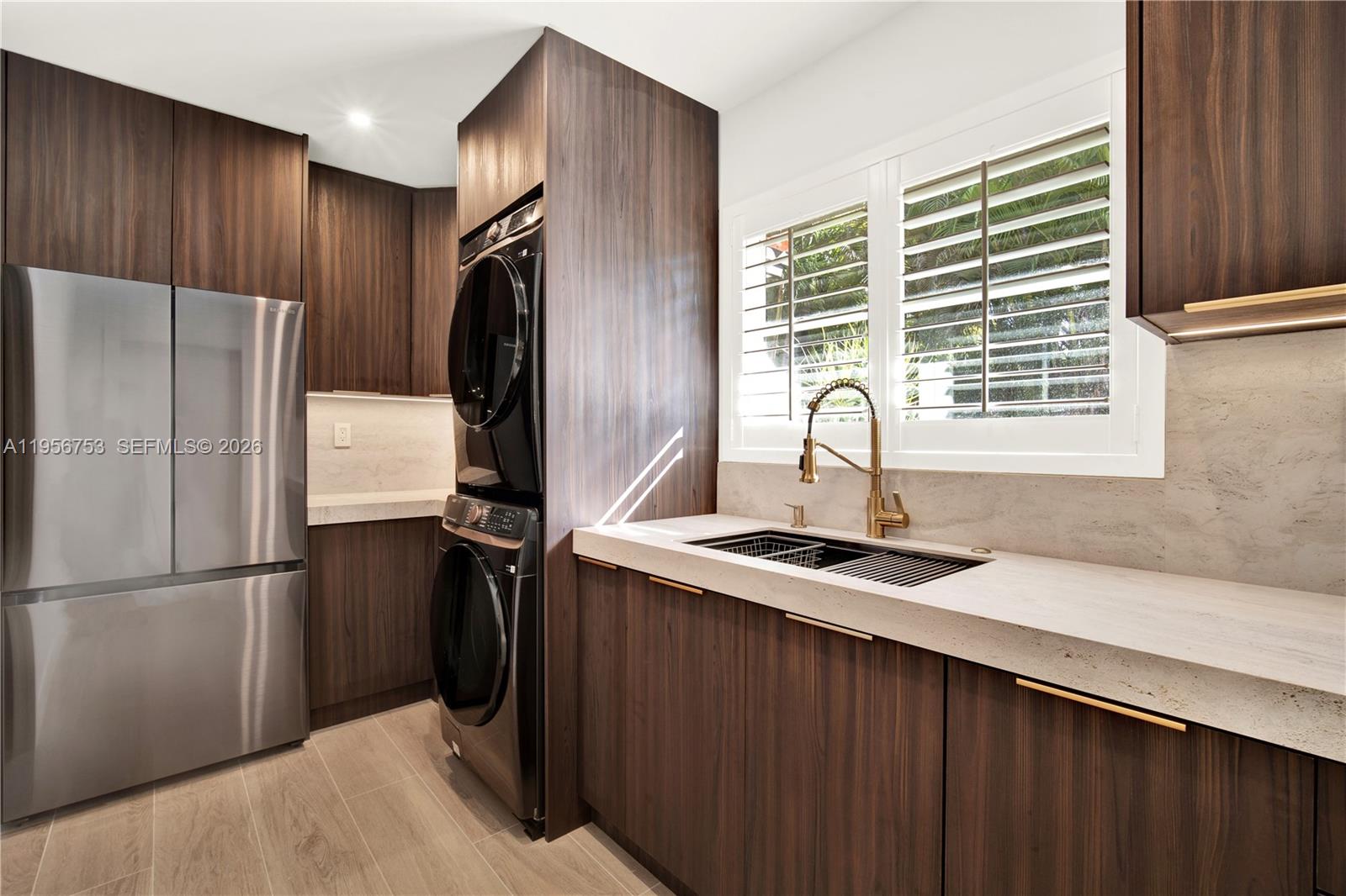 CORAL GABLES RIV SEC PT 1 - Residential