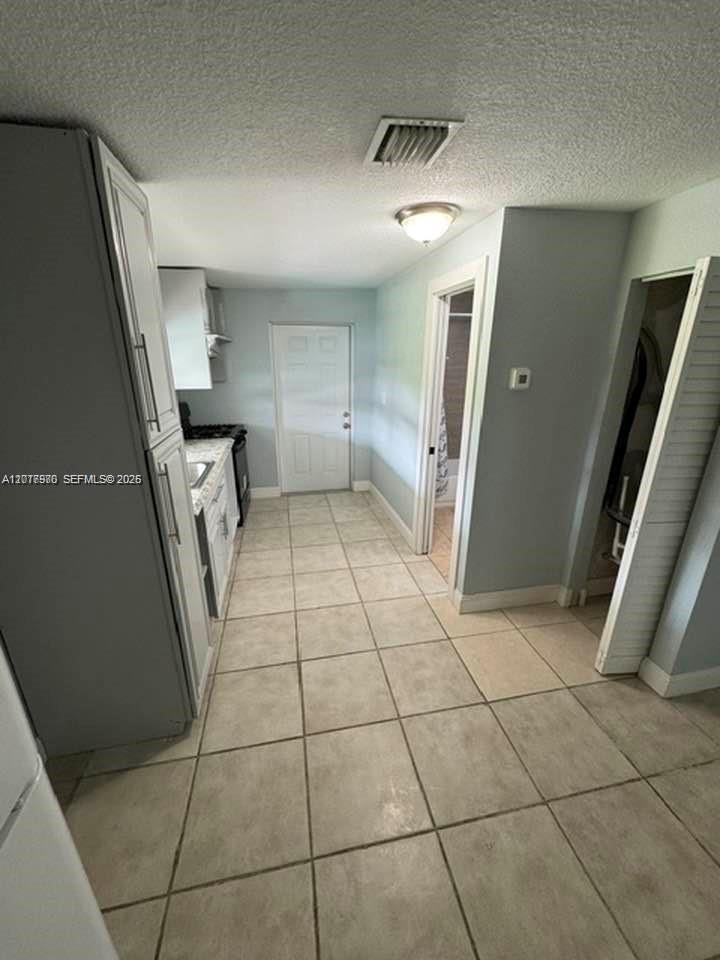 SCHOOL HOUSE SUB - Residential Lease