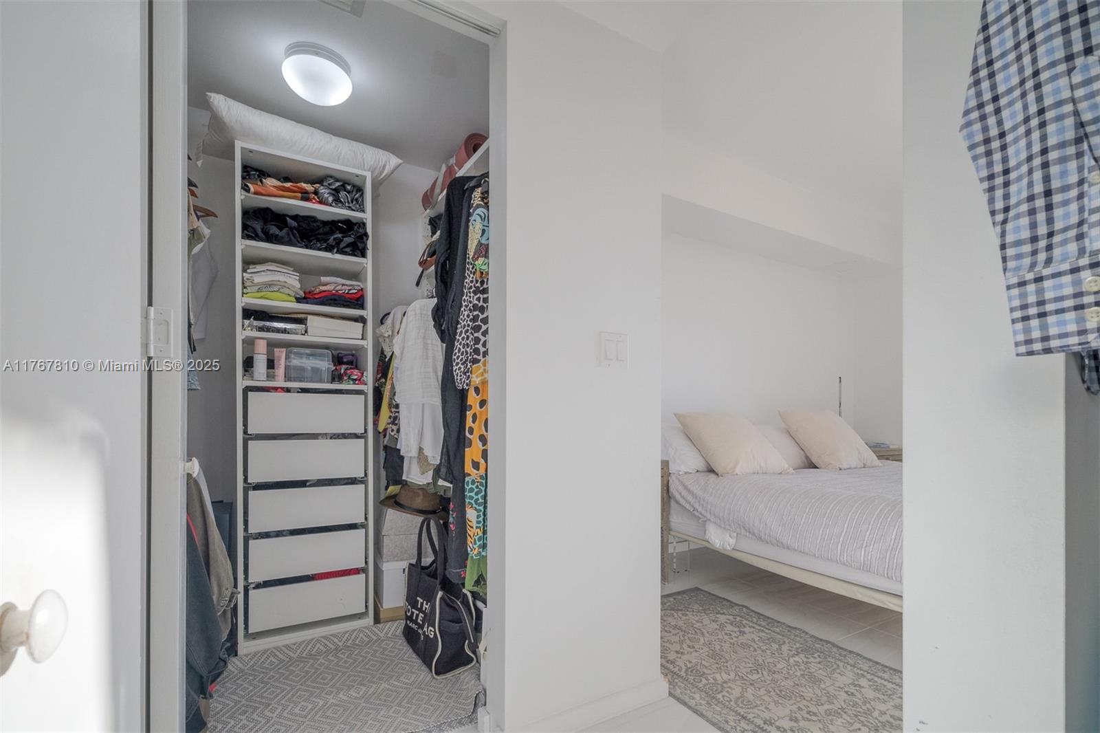 5252 PASEO CONDO - Residential