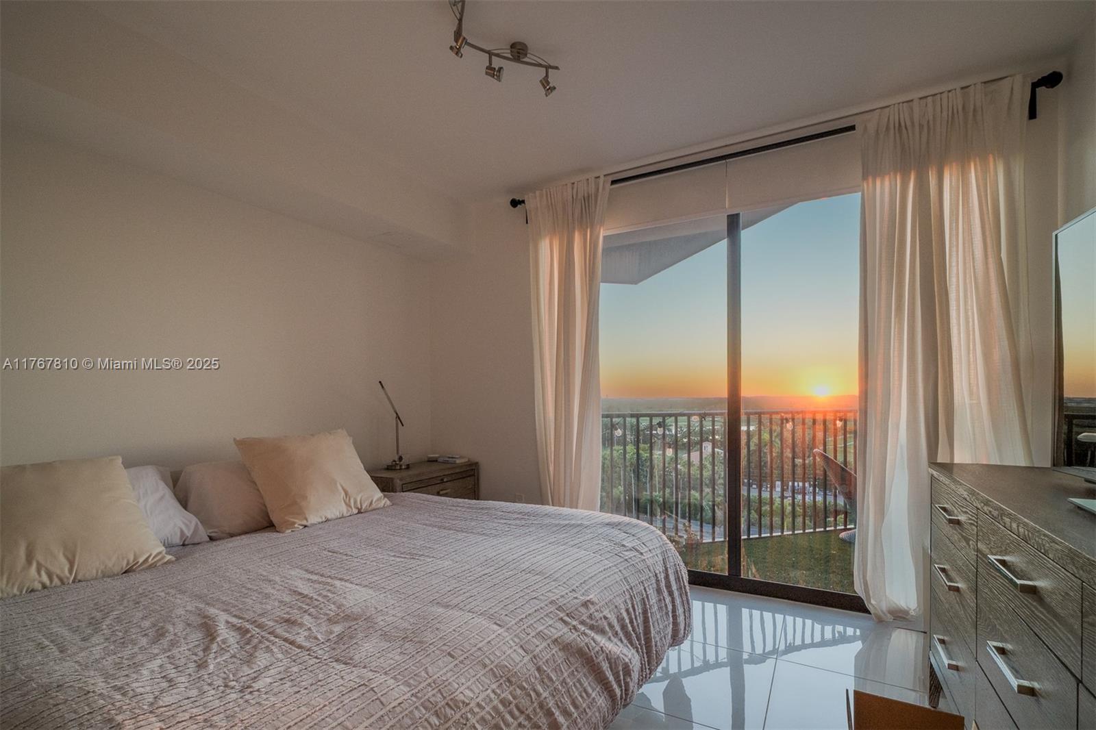 5252 PASEO CONDO - Residential