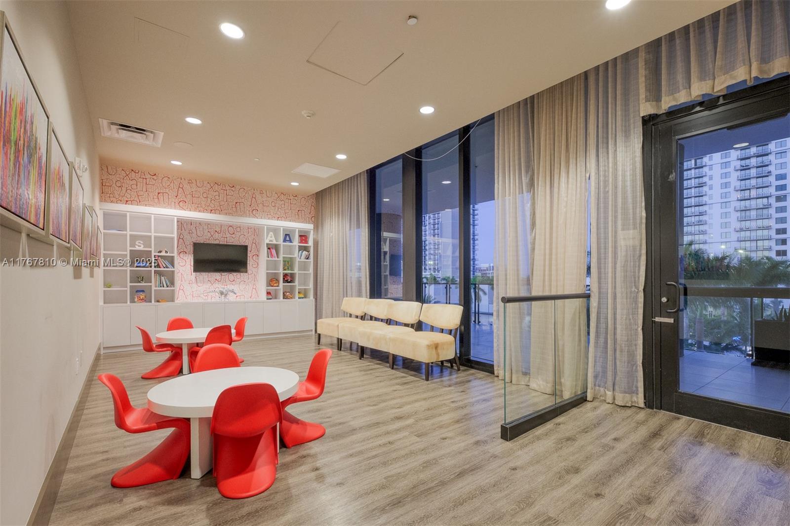 5252 PASEO CONDO - Residential