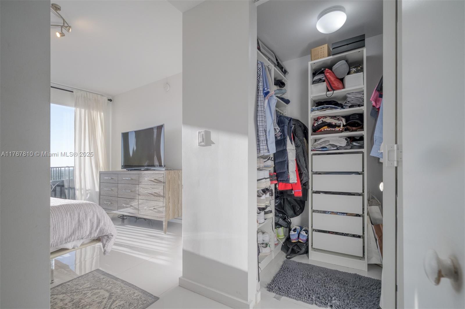 5252 PASEO CONDO - Residential