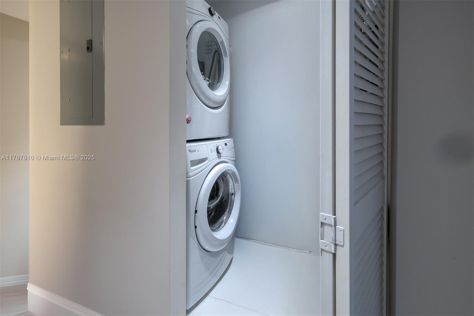 5252 PASEO CONDO - Residential