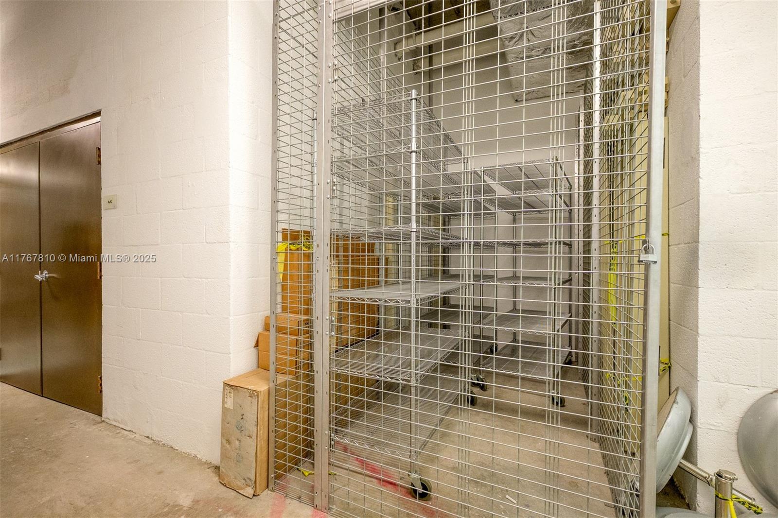 5252 PASEO CONDO - Residential