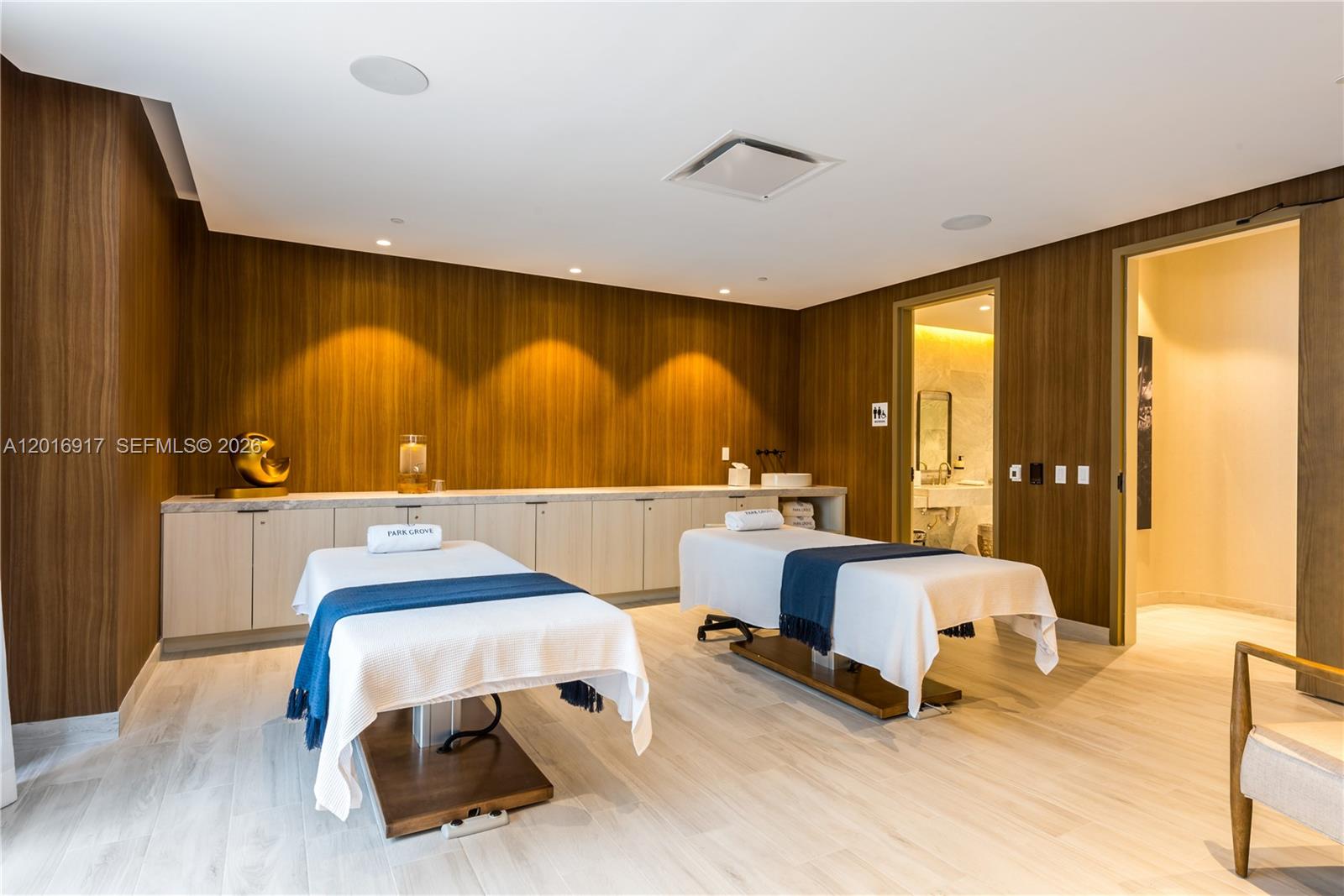 CLUB RESIDENCES AT PARK G - Residential Lease