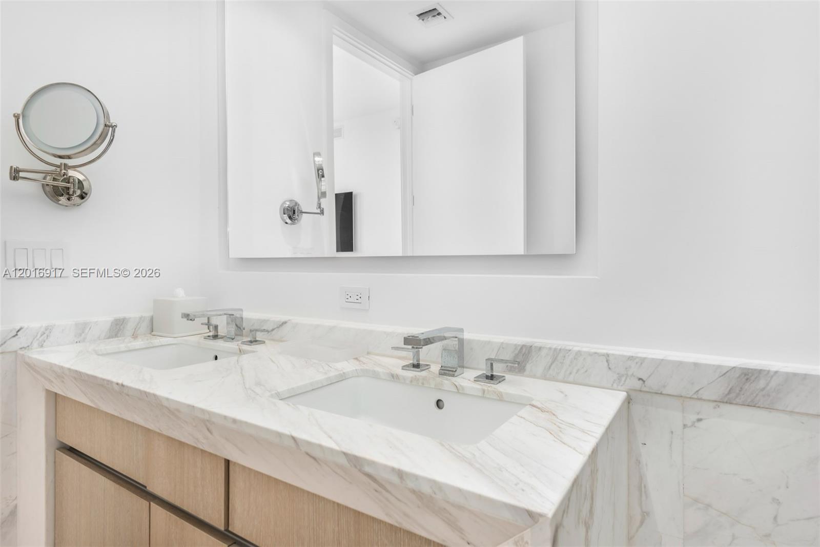CLUB RESIDENCES AT PARK G - Residential Lease