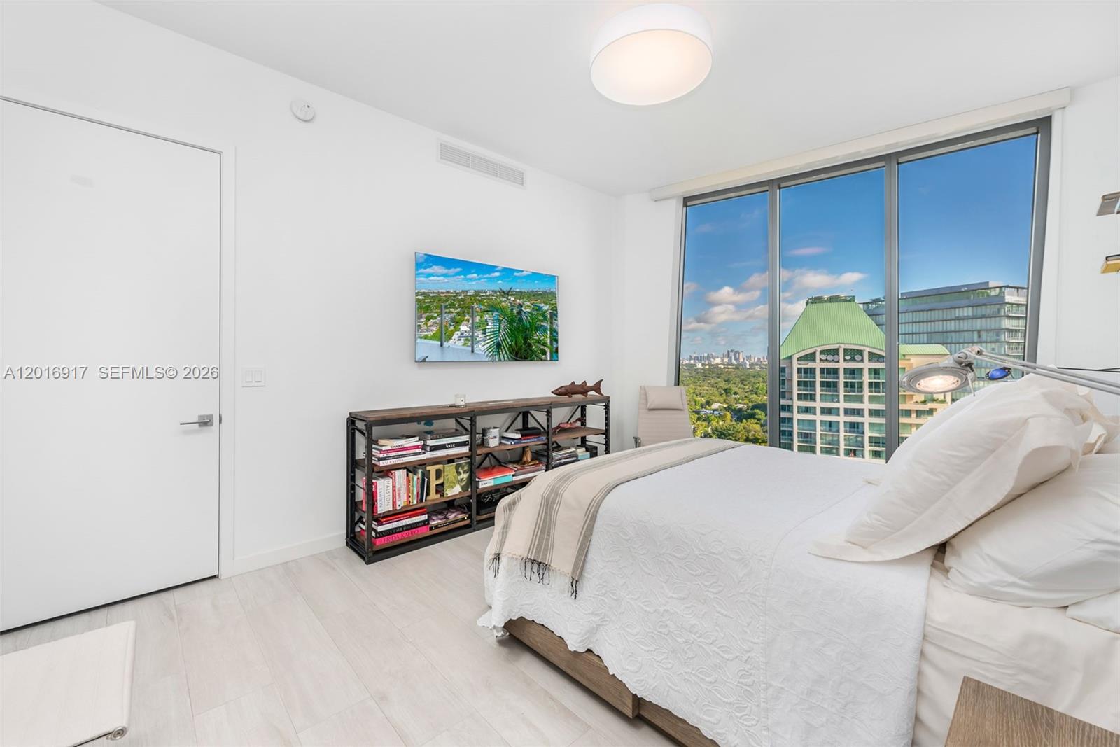 CLUB RESIDENCES AT PARK G - Residential Lease