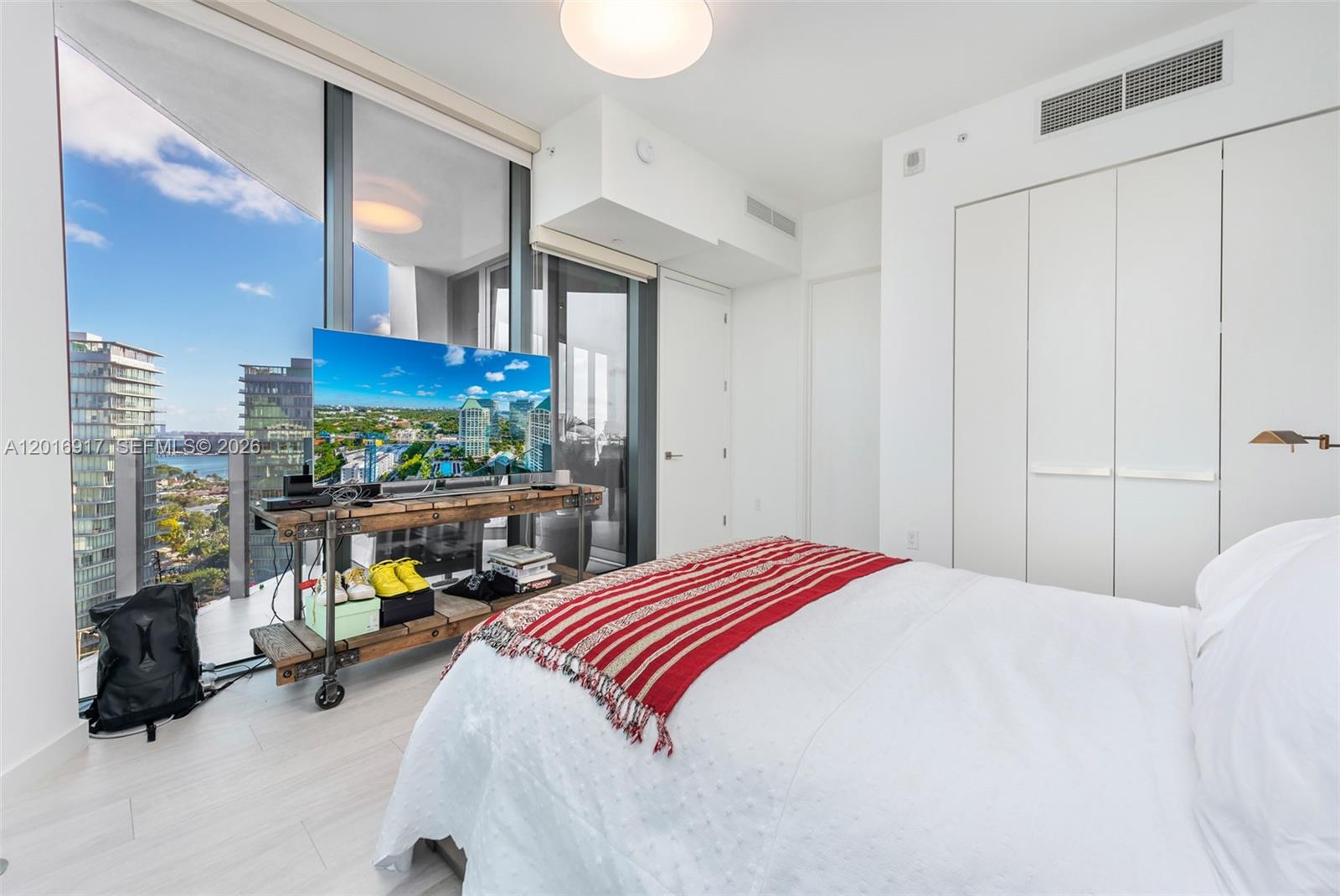 CLUB RESIDENCES AT PARK G - Residential Lease