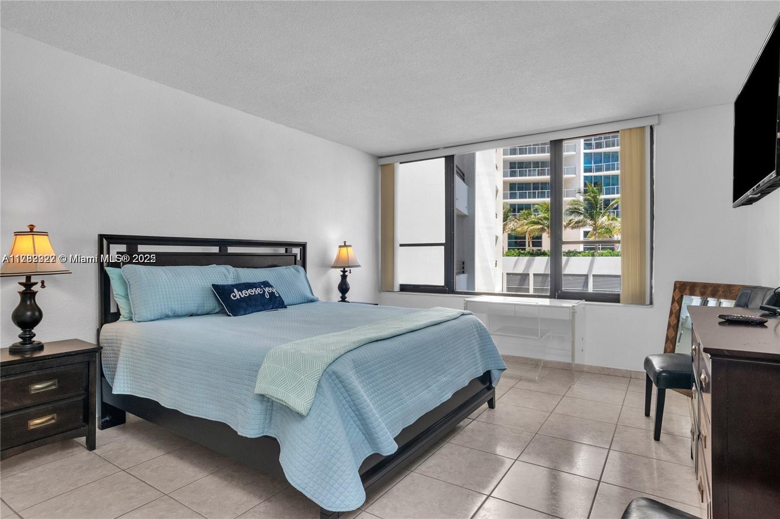 THE ALEXANDER TOWERS CONDO - Residential