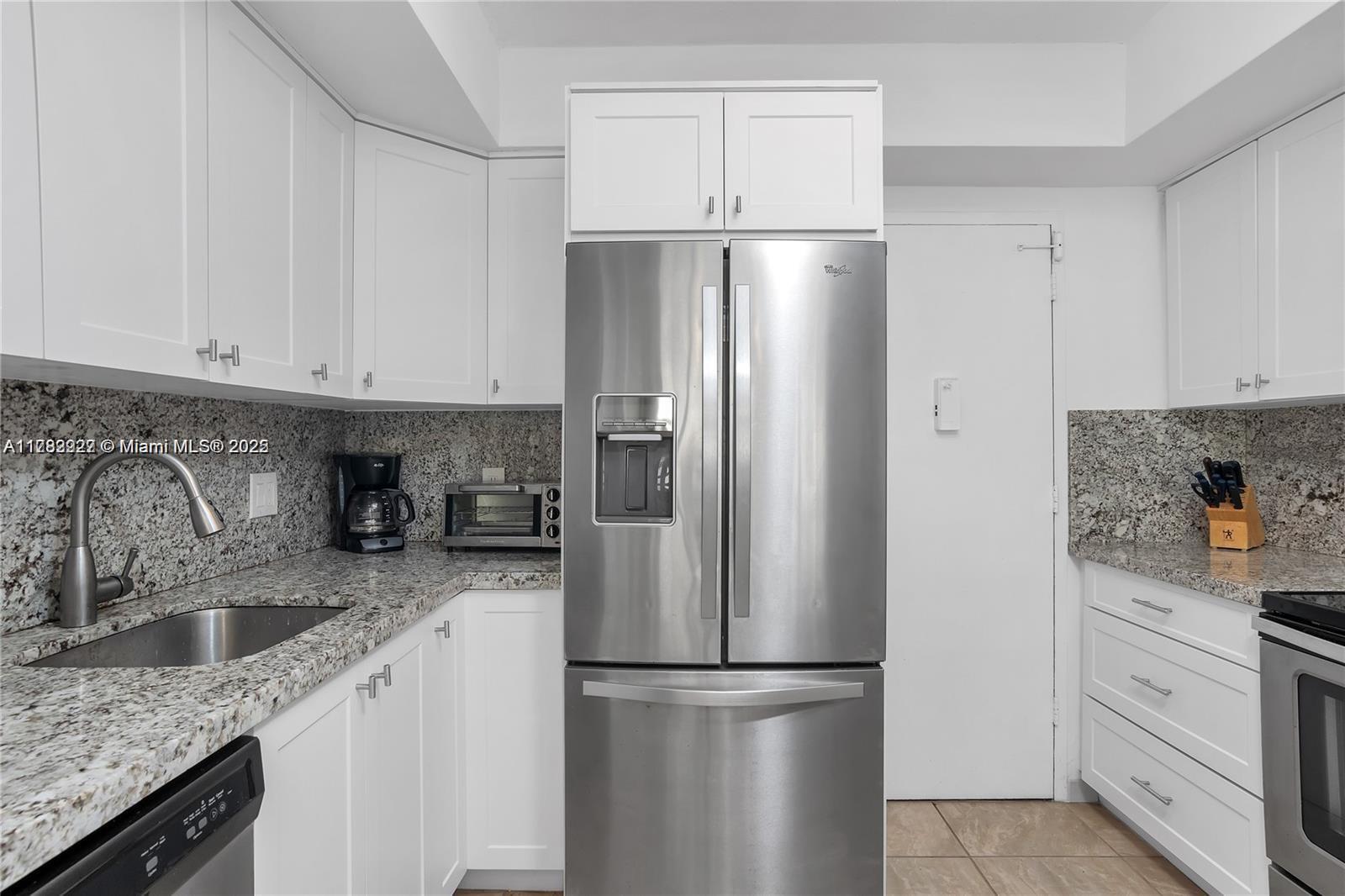 THE ALEXANDER TOWERS CONDO - Residential