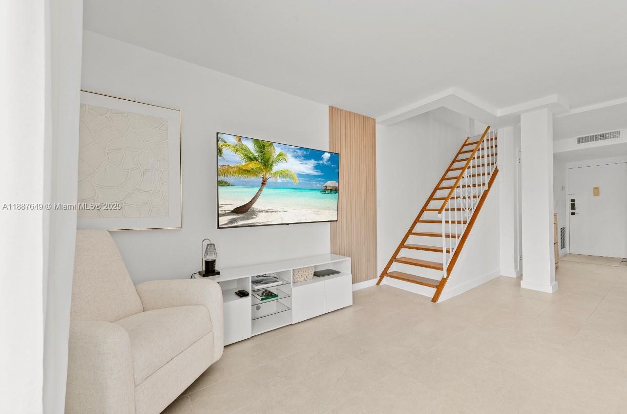 TOWNE ROYALE CONDO - Residential