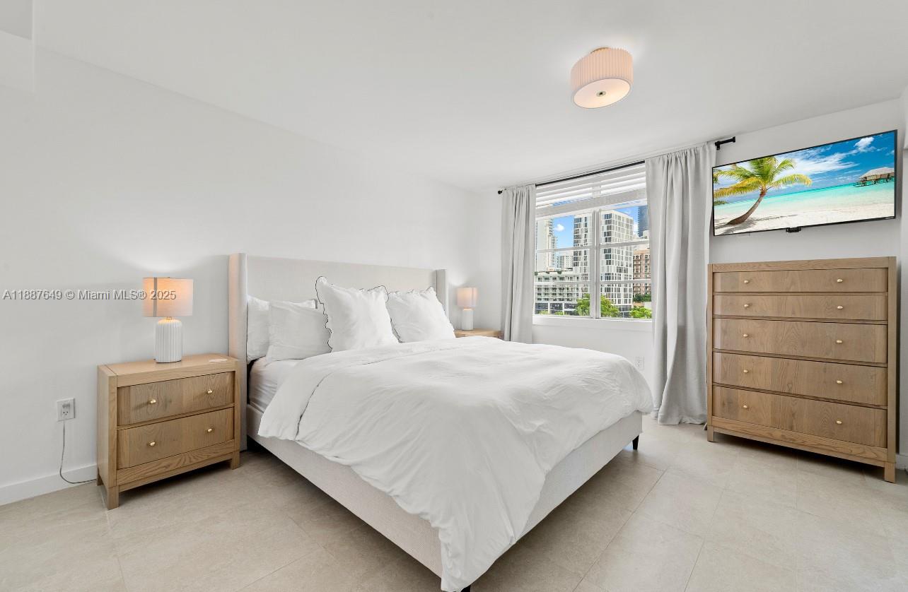 TOWNE ROYALE CONDO - Residential