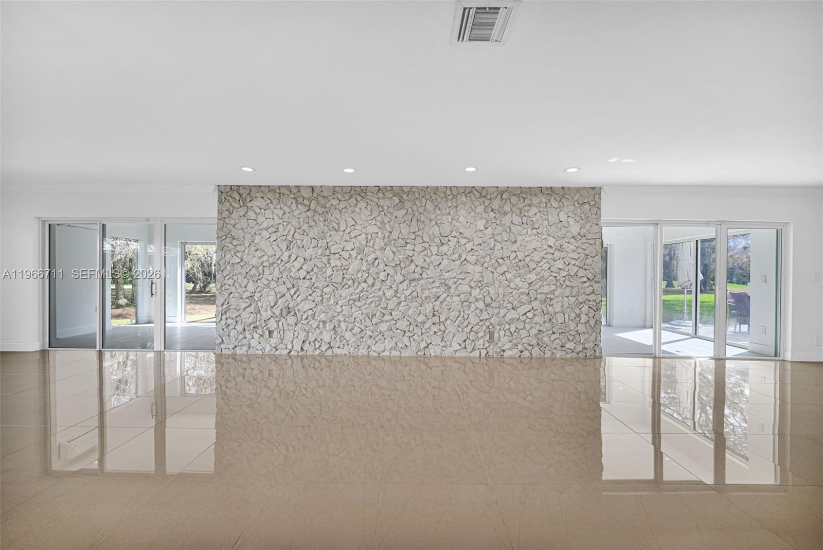 NO 89 PALM-AIRE COUNTRY C - Residential