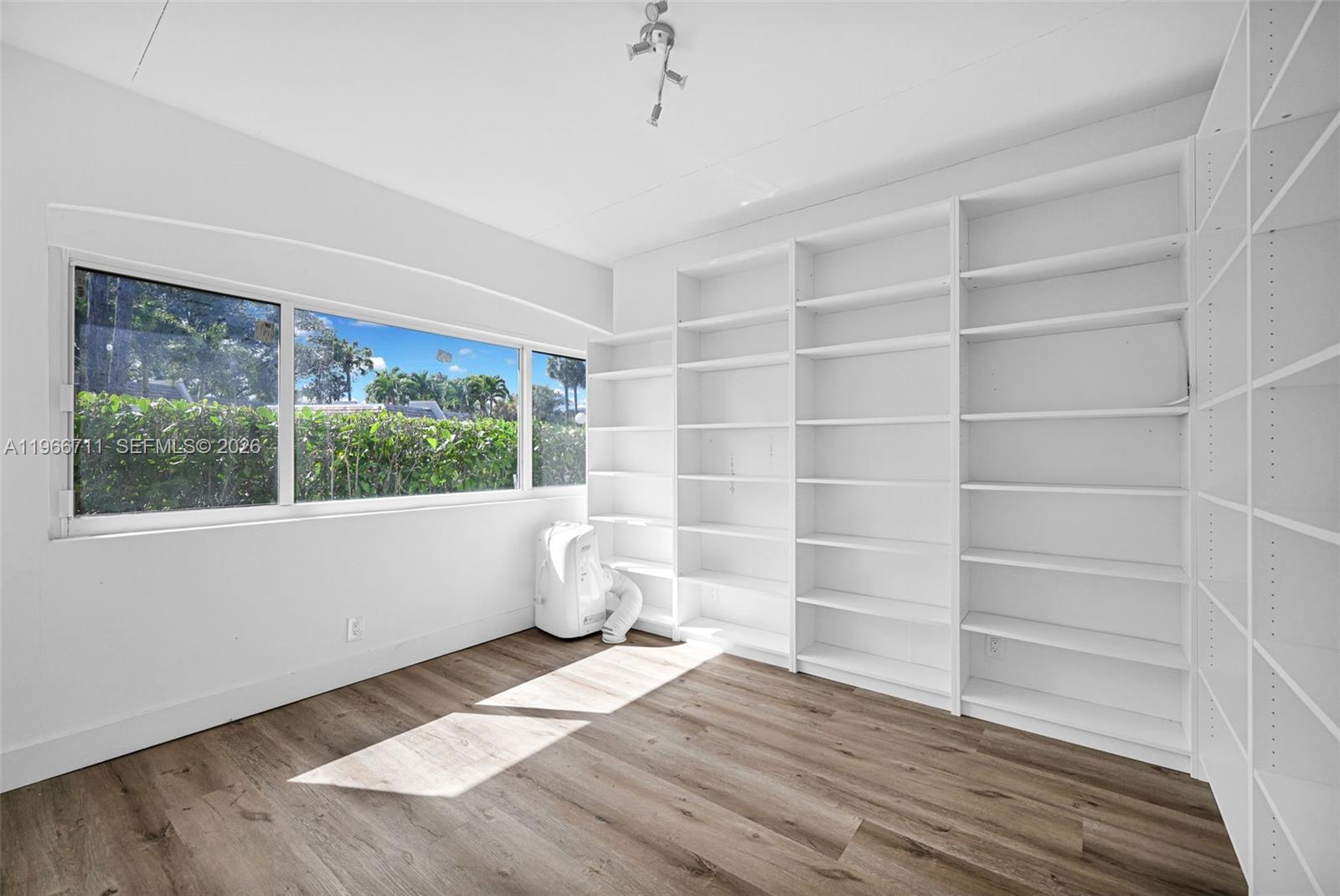 NO 89 PALM-AIRE COUNTRY C - Residential