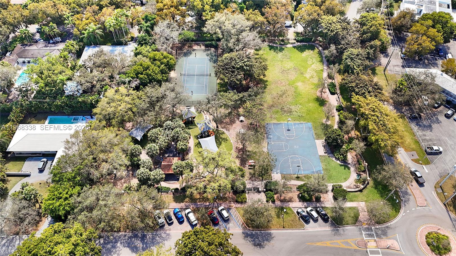 MARIPOSA MANOR CONDO - Residential