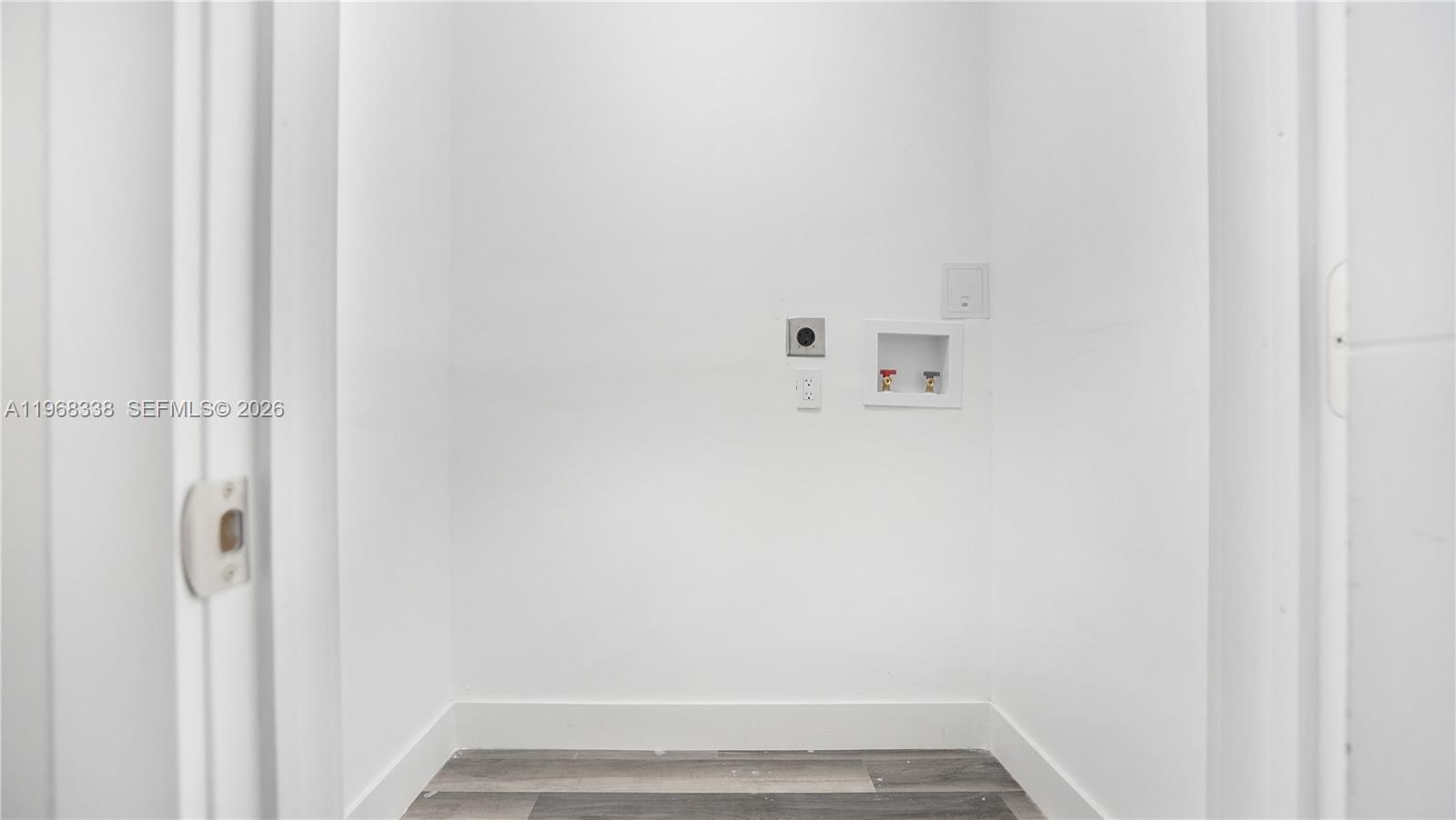 MARIPOSA MANOR CONDO - Residential