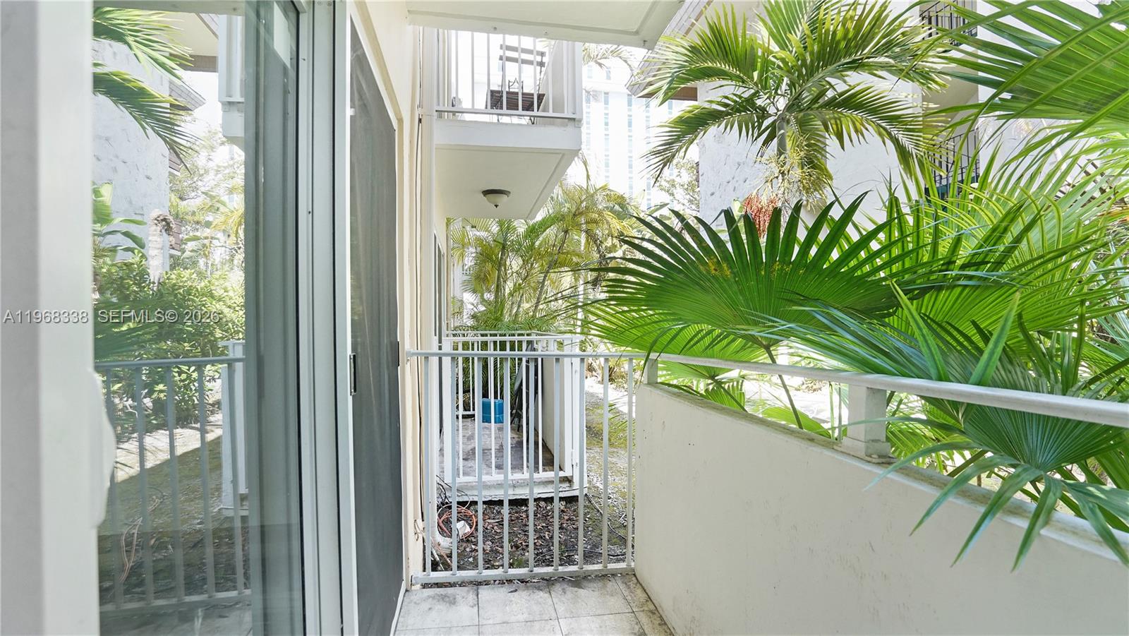 MARIPOSA MANOR CONDO - Residential