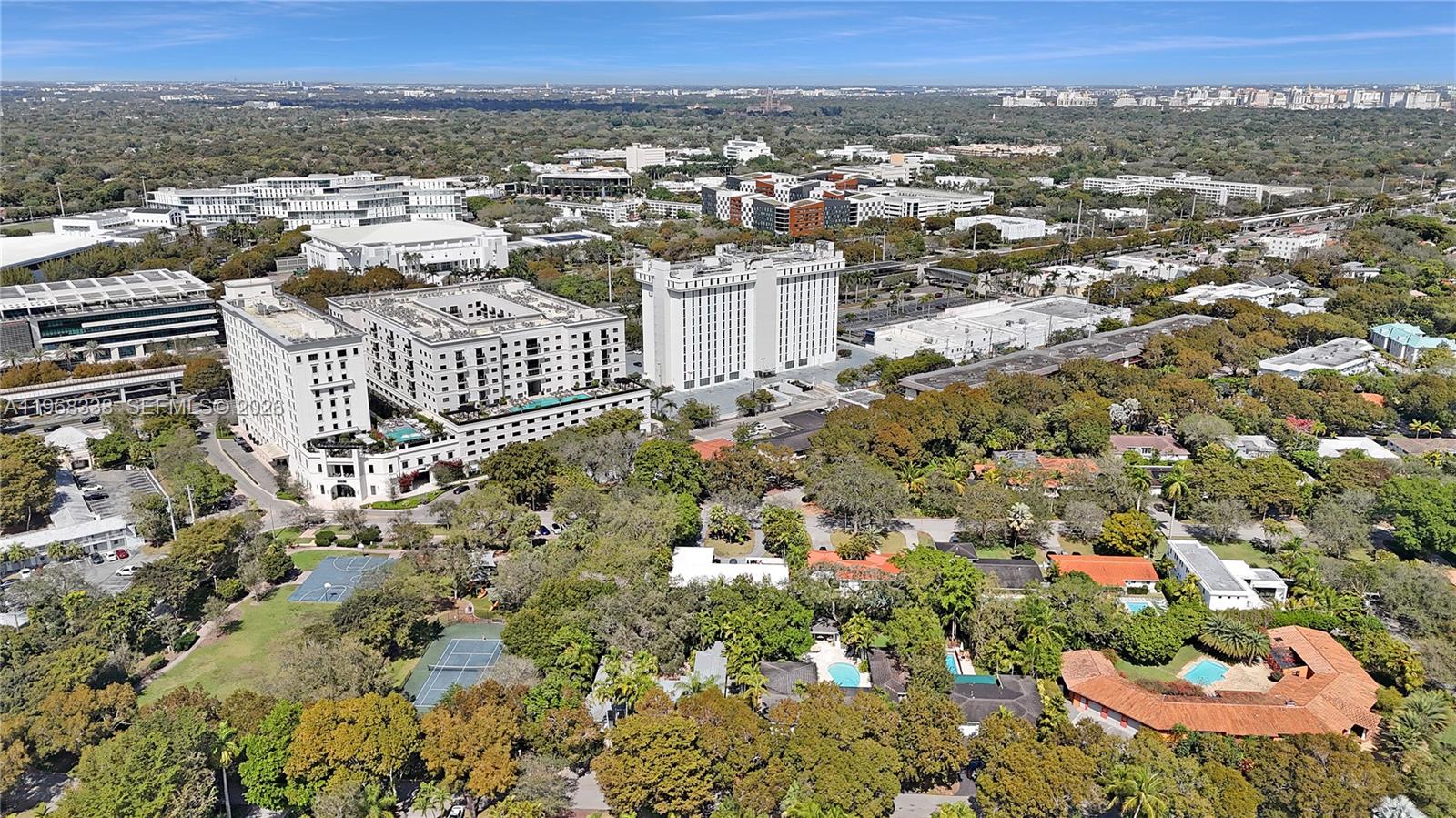 MARIPOSA MANOR CONDO - Residential