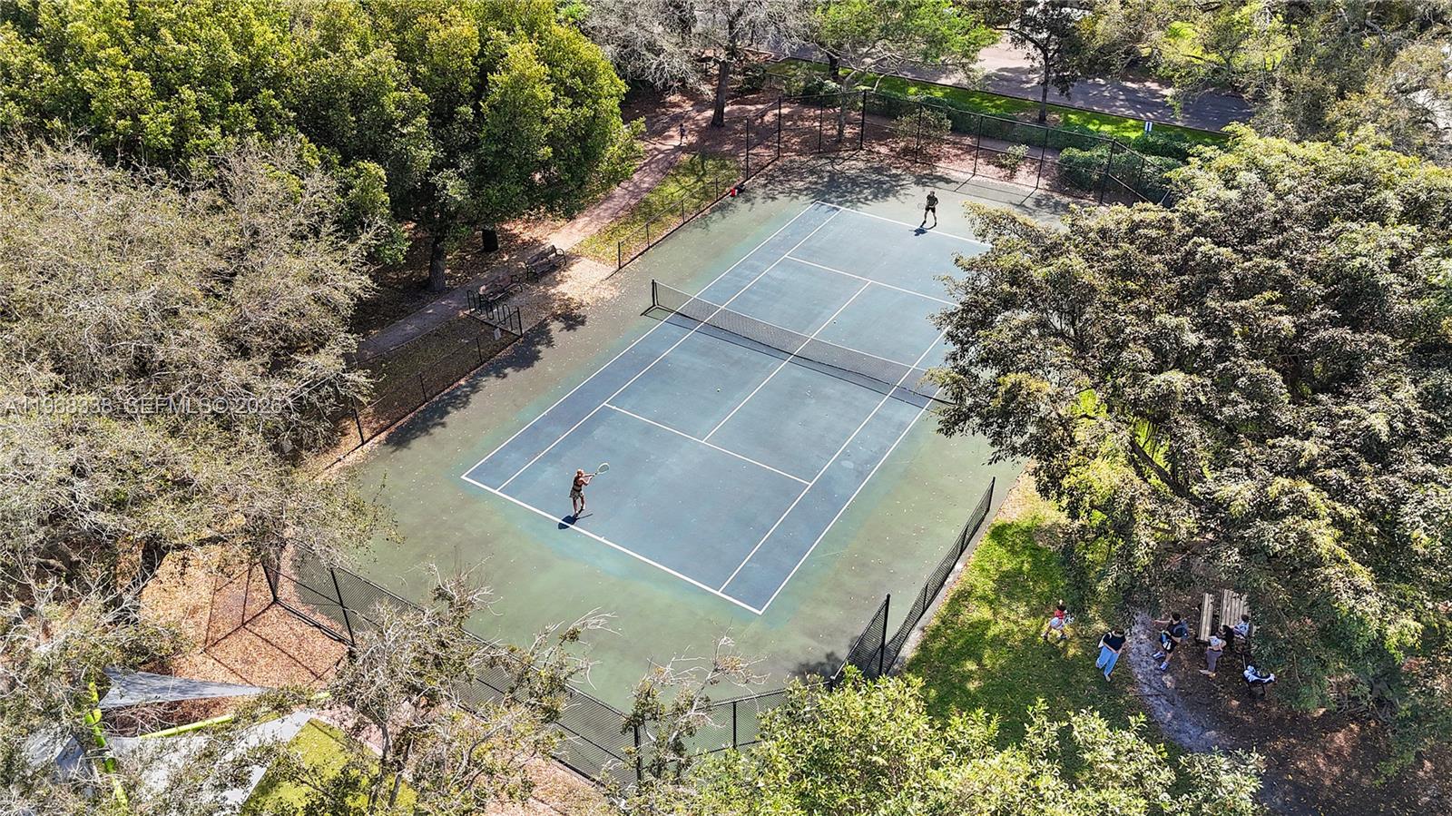 MARIPOSA MANOR CONDO - Residential