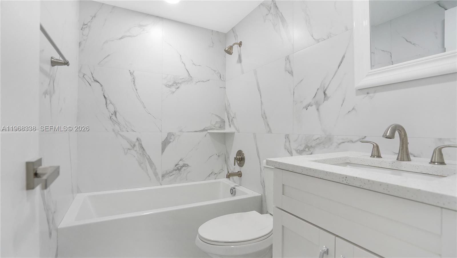 MARIPOSA MANOR CONDO - Residential